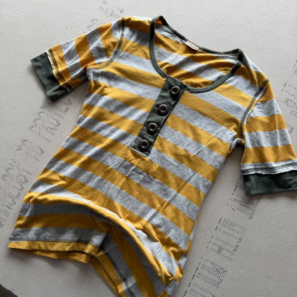 Y2K Daytrip Henley T-shirt